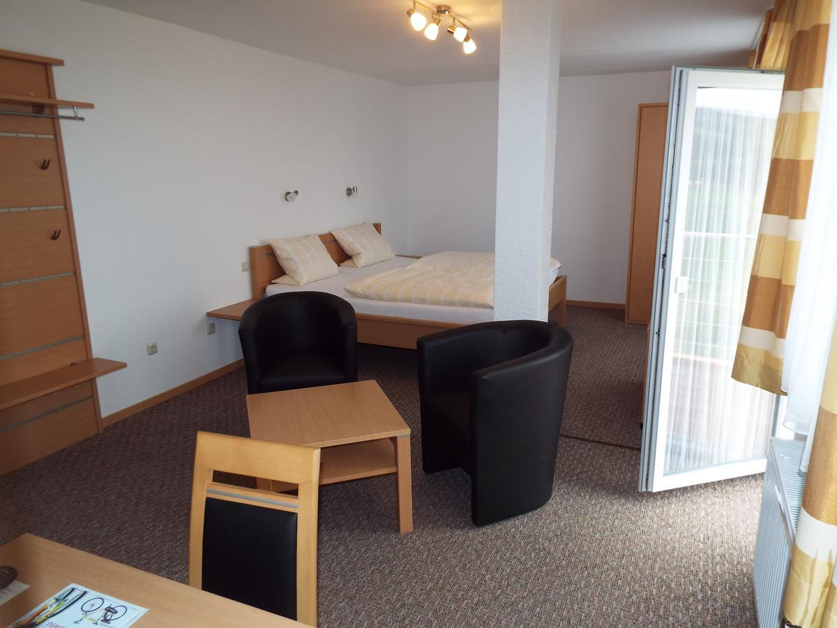 Hotel Garni Zum Reinhardswald Gewissenruh Room photo